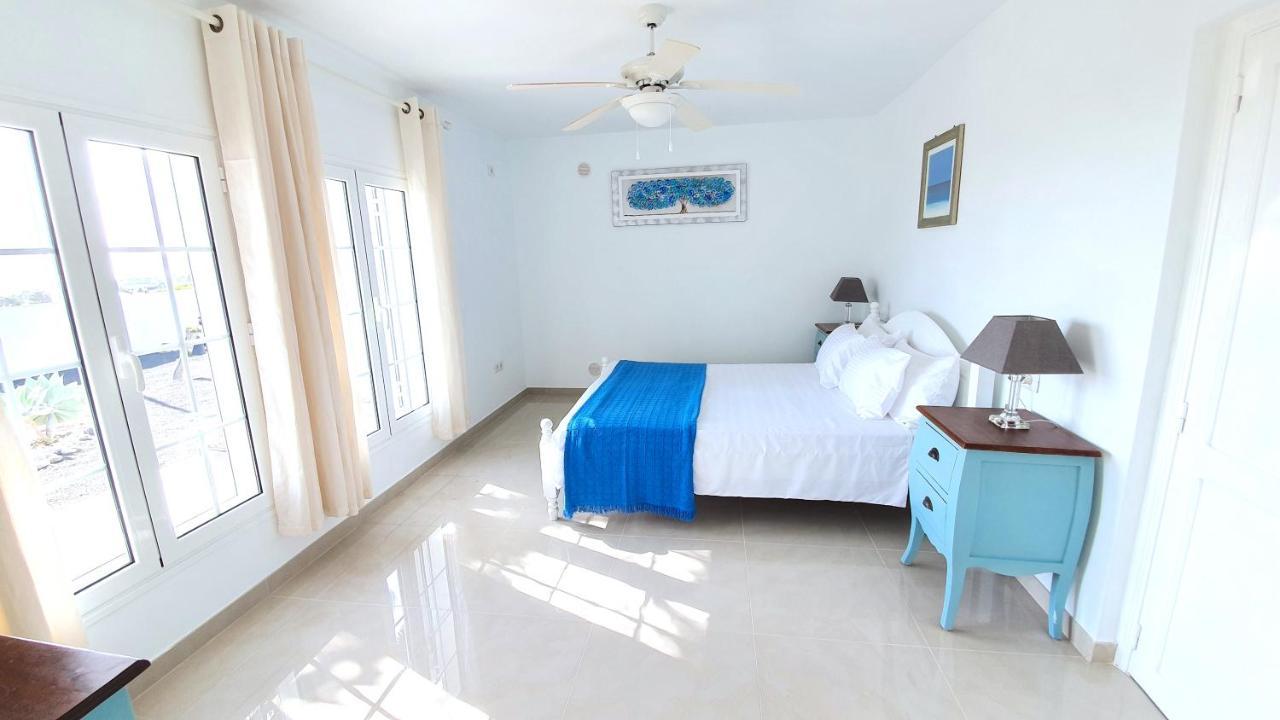 Stunning Sea View Villa With 6 Bedrooms & Heated Pool - Villa Renaissance Playa Blanca  Eksteriør billede