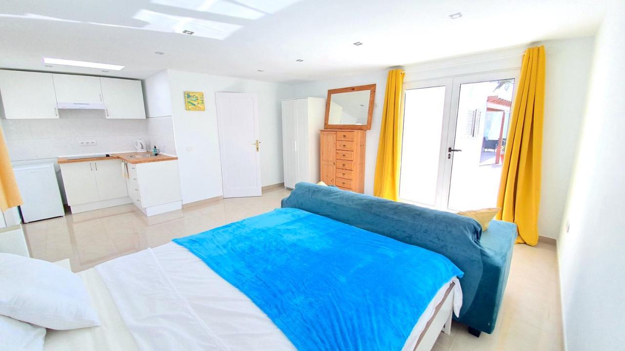 Stunning Sea View Villa With 6 Bedrooms & Heated Pool - Villa Renaissance Playa Blanca  Eksteriør billede