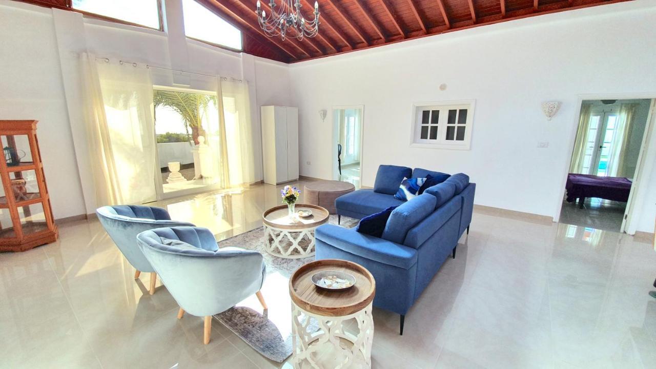 Stunning Sea View Villa With 6 Bedrooms & Heated Pool - Villa Renaissance Playa Blanca  Eksteriør billede